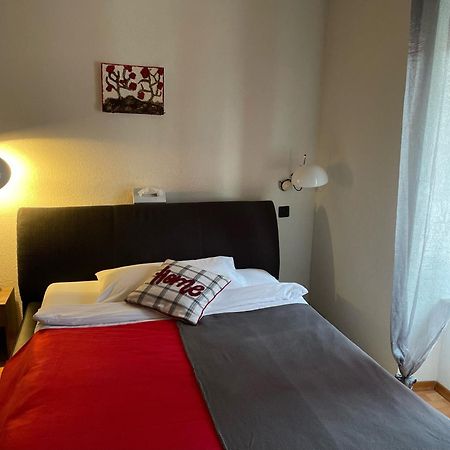 Hotel La Fontaine Saint-Imier Экстерьер фото