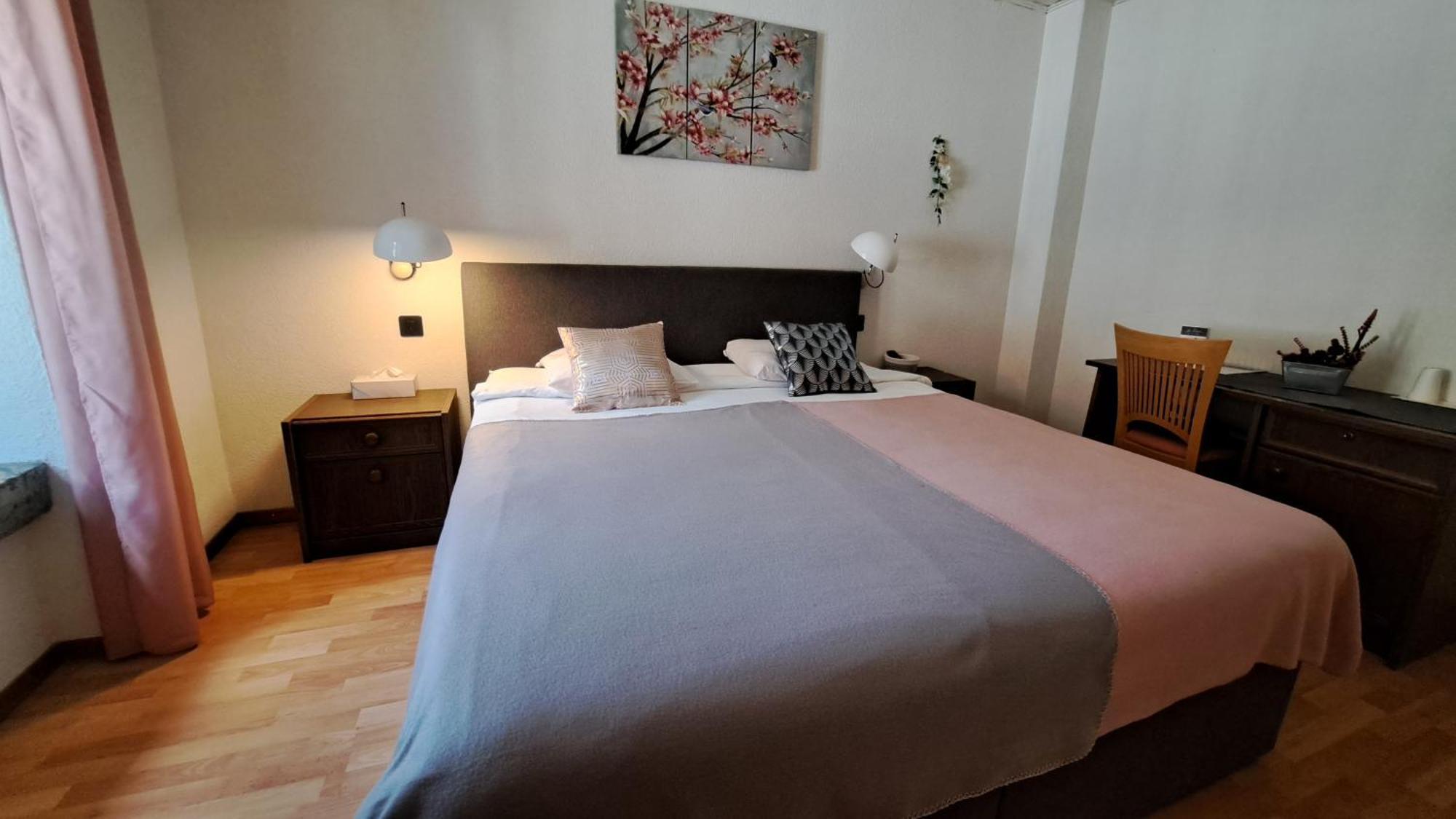Hotel La Fontaine Saint-Imier Экстерьер фото